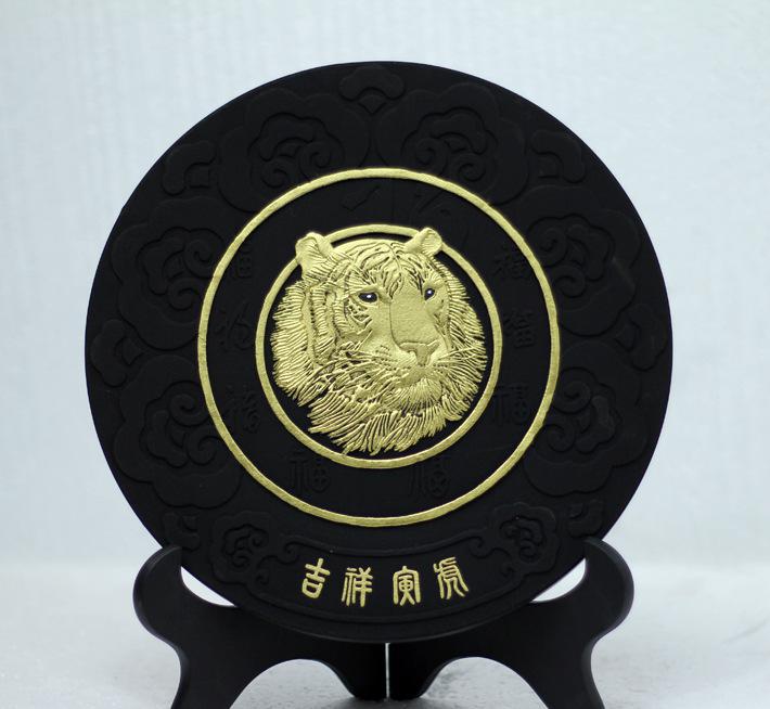 吉祥寅虎納福，活性炭雕添彩——集凈化、觀賞與祝福于一身的環保工藝品